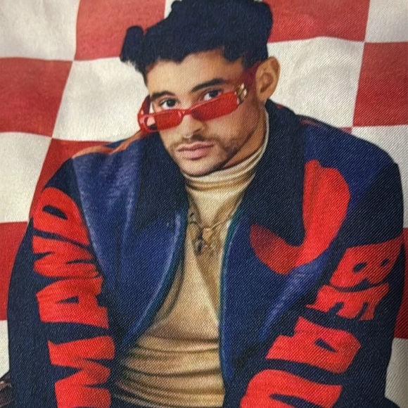 Bad Bunny Drawstring Backpack - Picture 8 of 8